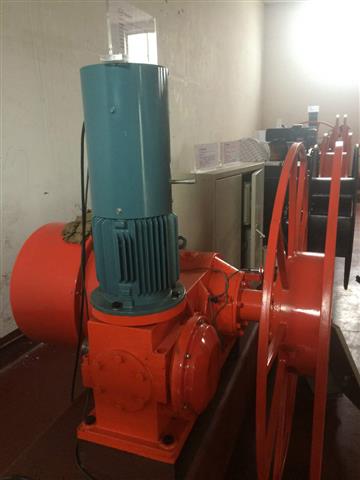 盾構(gòu)設(shè)備2.jpg 盾構(gòu)設(shè)備2.jpg